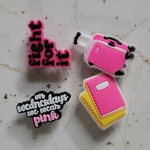 NEW! 4pc croc charms